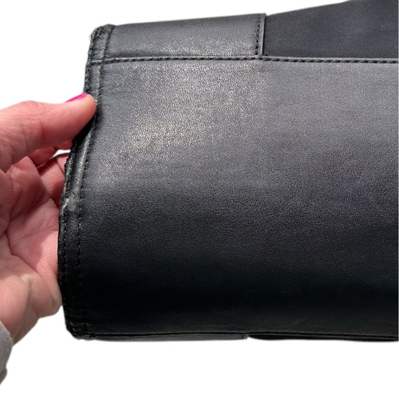 Tory Burch Black Tote with Geometric Logo Design - Picture 8 of 13